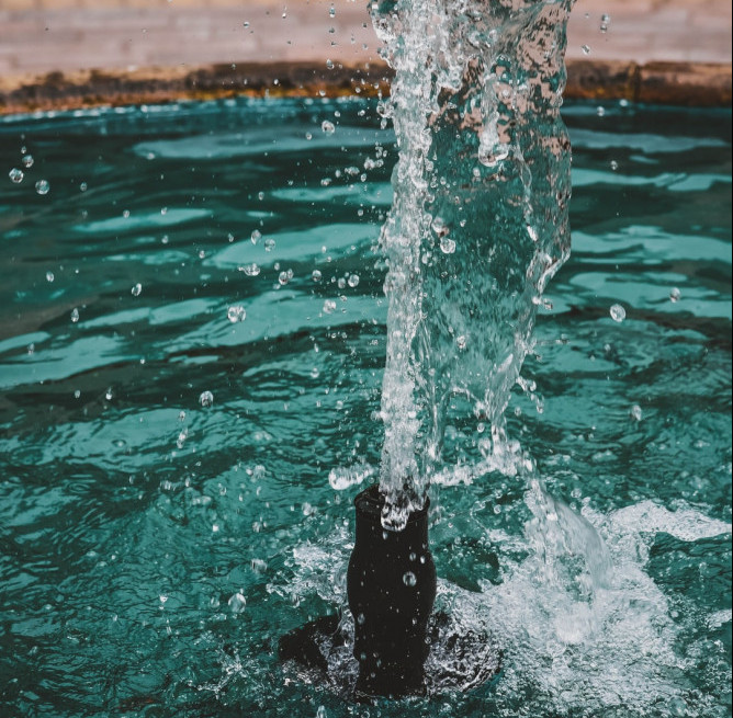 water splashing out of a fountain